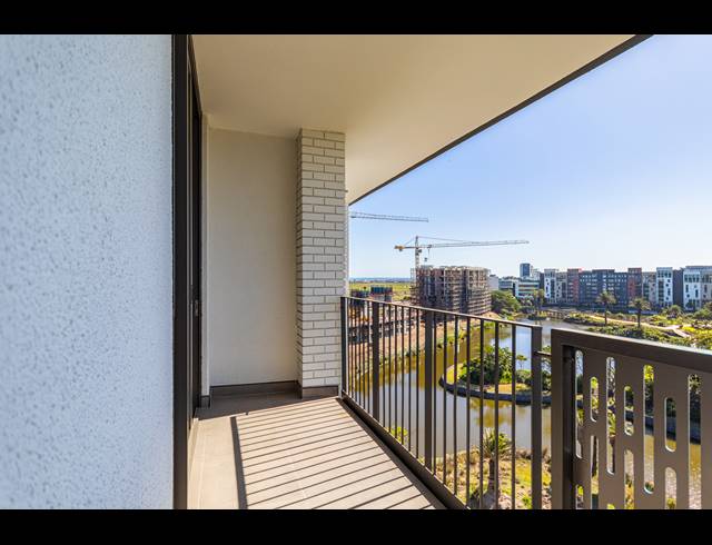2 BEDROOM APARTMENT FOR SALE IN CENTURY CITY